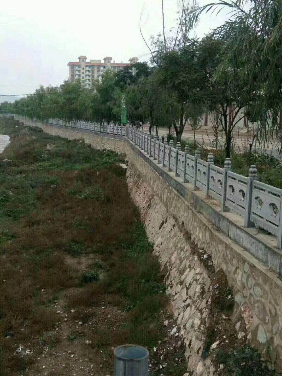 河道欄板